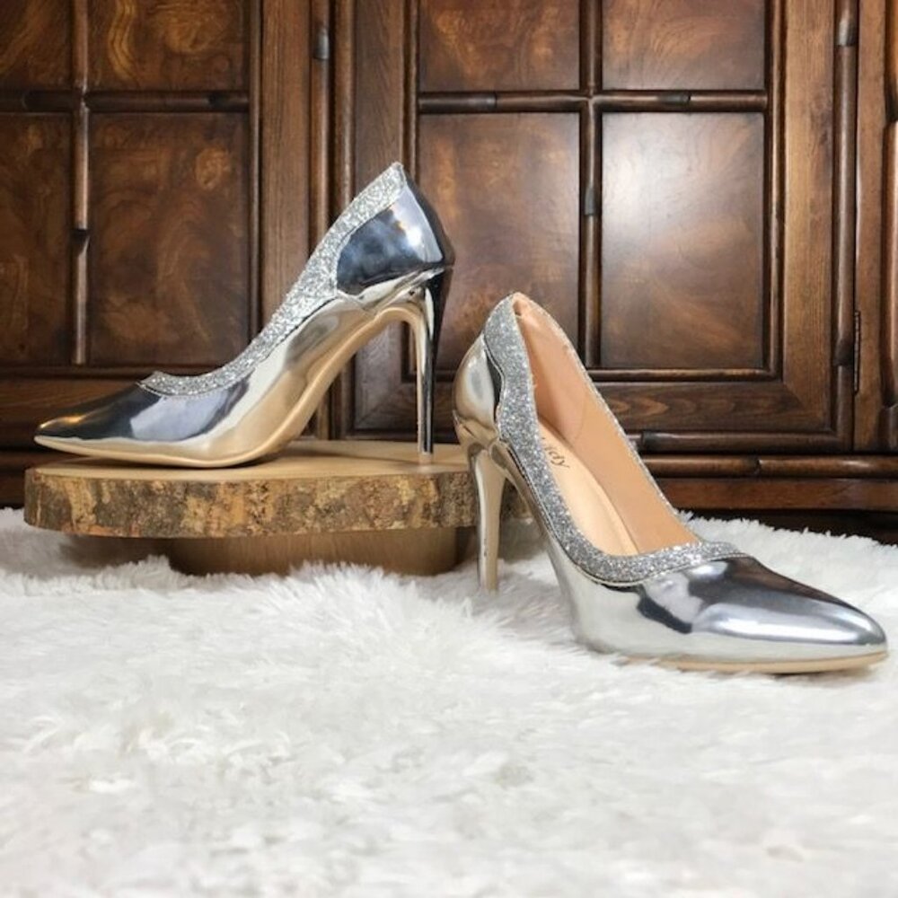 Mila Lady Silver Pointed Toe Embellished Trim Faux Patent Leather Pump
